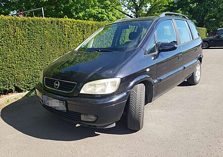 Opel Zafira 1.8 Elegance