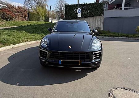 Porsche Macan S / Approved 03.27