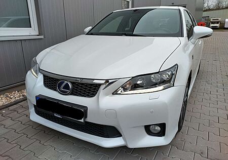 Lexus CT 200h F-Sport, LED, PDC, Kamera, Tempomat Sitzheiz.