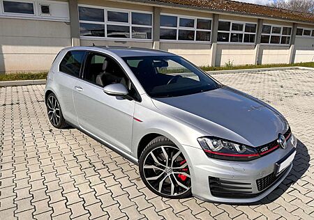 VW Golf GTI Volkswagen Performance DSG 19 Zoll Vollscheckheft