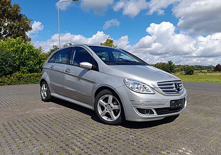 Mercedes-Benz B 200 Autotronic Special Edition Xenon, Leder, PDC