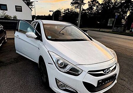 Hyundai i40 i40cw 1.7 CRDi blue Style