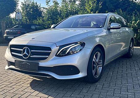 Mercedes-Benz E 220 T-Modell d 4Matic