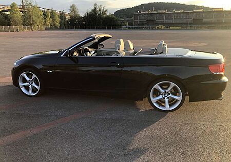 BMW 325i 325 Cabrio Aut.