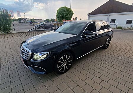 Mercedes-Benz E 350 d 4Matic 360' Kam Head up Schieb Standheiz