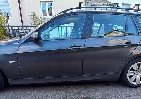 BMW 320i 320 Touring Aut.