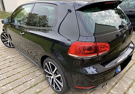 VW Golf Volkswagen 2.0 TDI DPF DSG GTD Bi Xenon Dynaudio Tempom Pdc