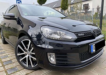 VW Golf Volkswagen 2.0 TDI DPF DSG GTD Bi Xenon Dynaudio Tempom Pdc