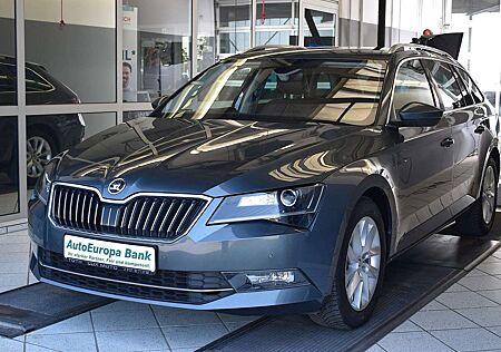 Skoda Superb Combi 1.6TDI Style Leder*Xenon*Navi*AHK