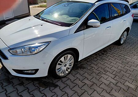 Ford Focus Edition Modell 2015 Tüv27 88920km