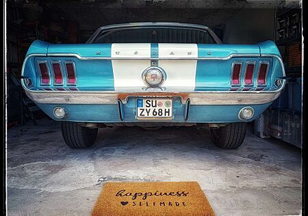 Ford Mustang "Ich, Suzy, 58, sportlich & schlank, rassig & rüst