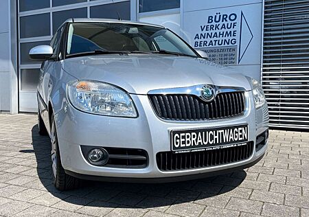Skoda Roomster 1.6 16V Style KLIMA AUX 8FACH SCHECKH.
