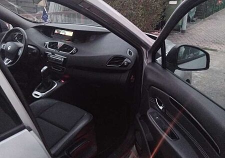 Renault Scenic dCi 110 FAP EDC Bose Edition