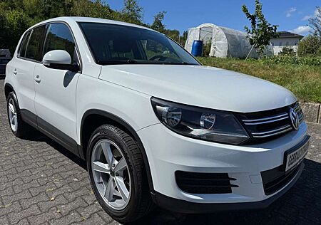 VW Tiguan Volkswagen Trend & Fun-1,4-Navi-nur 60000 km-Tüv neu