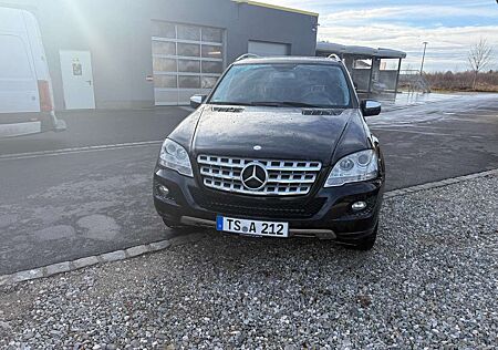 Mercedes-Benz ML 500 (164.172)