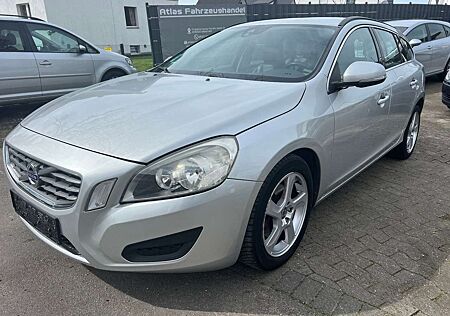 Volvo V60 Kombi Momentum Leder,Klimaaut.,Tüv Neu,ATM