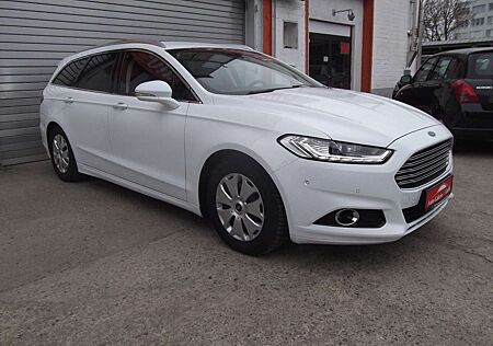 Ford Mondeo Turnier 2,0i Titanium Autom, Navi, LED