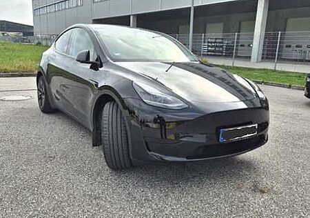 Tesla Model Y Hinterantrieb Maximalereichweite AHK