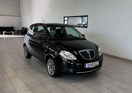 Lancia Ypsilon 1.2 8V Oro*1 Hand*Tüv 02/2027*