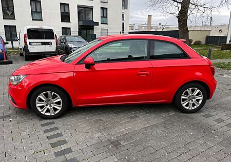 Audi A1 attraction, 1.2 TSI KLIMA,ALUFELGEN,Tüv Neu