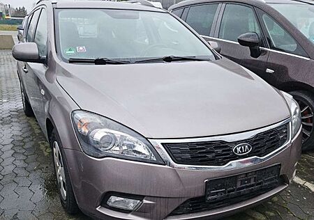 Kia Cee'd Ceed / 1.4 CVVT Vision