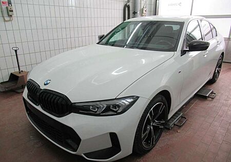 BMW 318 M SPORT/FACELIFT/CAM/Glasdach