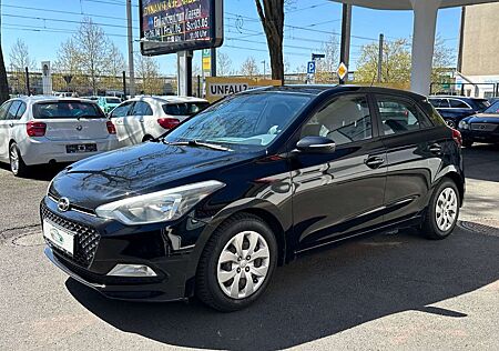 Hyundai i20 Classic Klima/ Anhängerkupplung/ Scheckheft