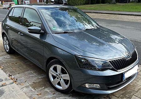 Skoda Fabia 1.2 HTP Sedan Cool Edition