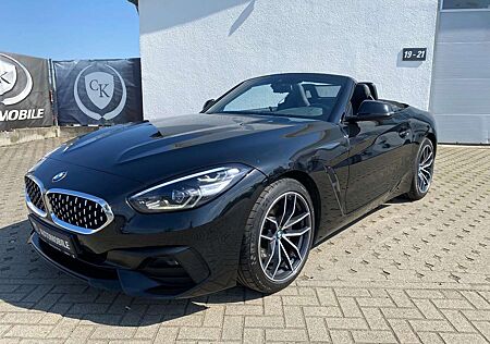 BMW Z4 Roadster sDrive 20i Sport Line/Navi/LED/HiFi