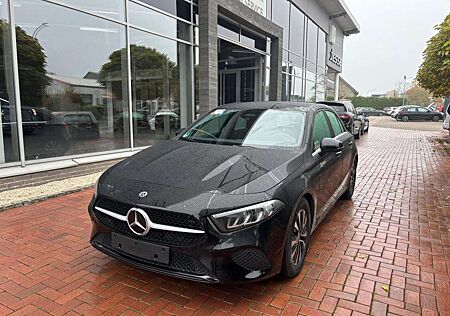 Mercedes-Benz A 180 7G-DCT LED MBUX RCam DAB