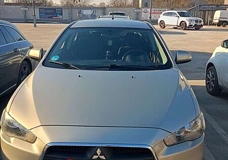 Mitsubishi Lancer 1.8 CVT Instyle