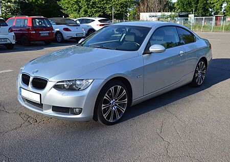 BMW 320i 320 Coupe / M- Felgen / AHK / Navi