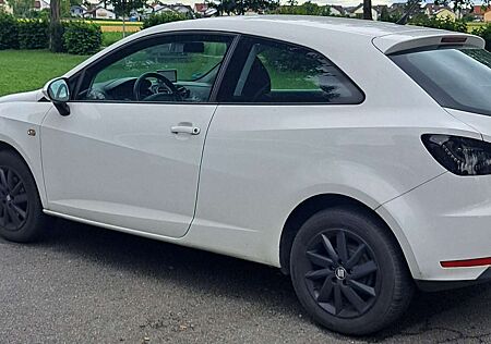 Seat Ibiza SC 1.4 16V Style Salsa