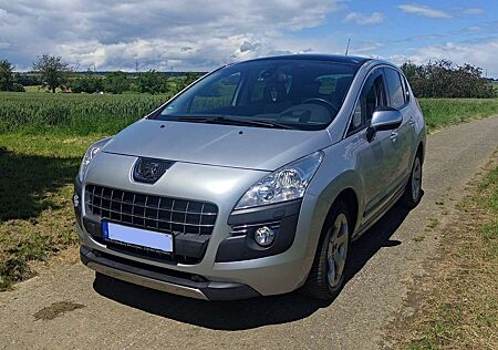 Peugeot 3008 Platinum/HU AU NEU/EURO 5//PANO