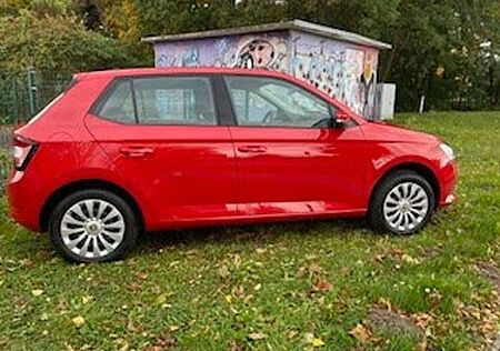 Skoda Fabia 1.0 MPI Cool Plus wenig Kilometer Klima,SHZG,PDC,.