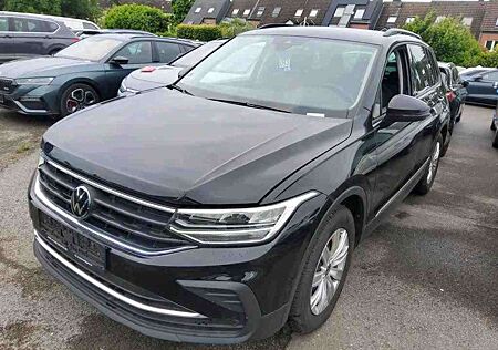 VW Tiguan Volkswagen Life 2.0TDI 110KW DSG RFK SHZ