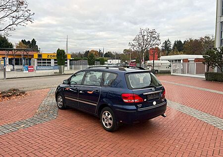 Toyota Avensis Verso 2.0