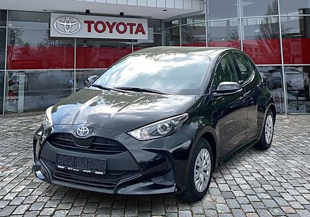 Toyota Yaris 1.5 Comfort FLA ACC SpurH KAM KlimaA Navi