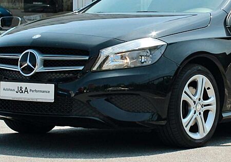 Mercedes-Benz A 180 A -Klasse BlueEfficiency/LEDER/NAVI