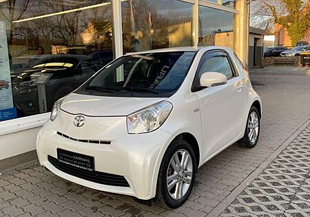 Toyota iQ Basis