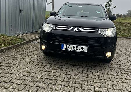 Mitsubishi Outlander 2.2 DI-D 4WD Automatik Instyle