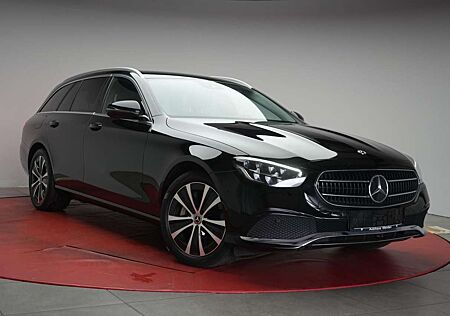 Mercedes-Benz E 300 de T 9G-Tronic Navi/Temp/Kamera/Lane/Side