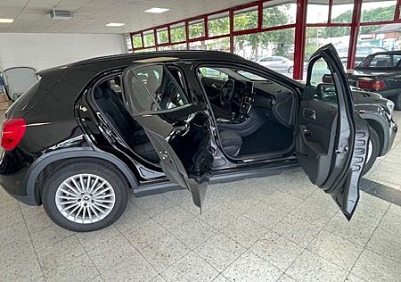 Mercedes-Benz GLA 200 (156.943)
