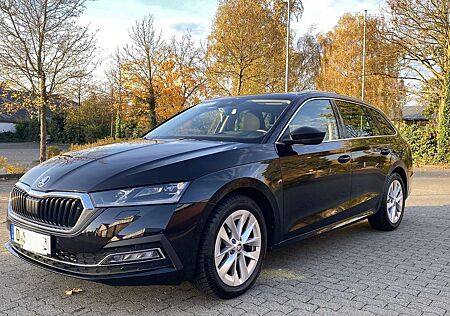 Skoda Octavia First Edit.*HUD*Matrix*TUV1027*FullService*7DSG*