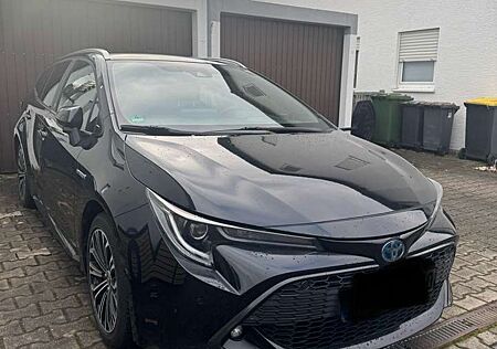 Toyota Corolla Hybrid Team D