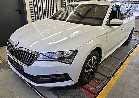 Skoda Superb Ambition*ACC*dig.Cockpit*R.cam*SHZ*Navi*