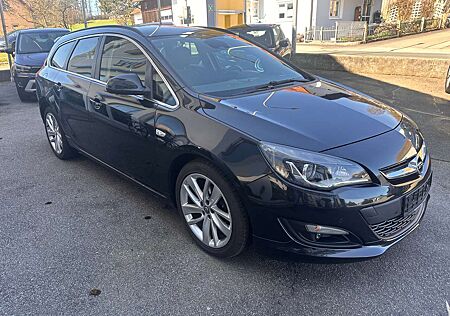 Opel Astra Active Automatik Navi Anhkupplung Sitzheizung