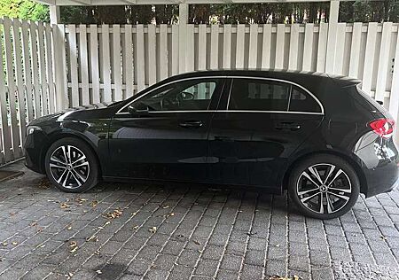 Mercedes-Benz A 250 e Progressive