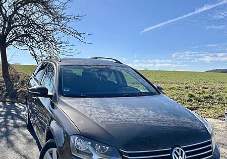 VW Passat Variant Volkswagen Comfortline BlueMotion mit AHK, HU+Inspektion NEU!