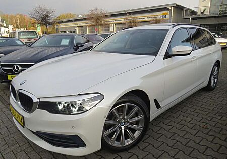 BMW 520 dA touring Sport Line *PANO *AHK *KAMERA *LED